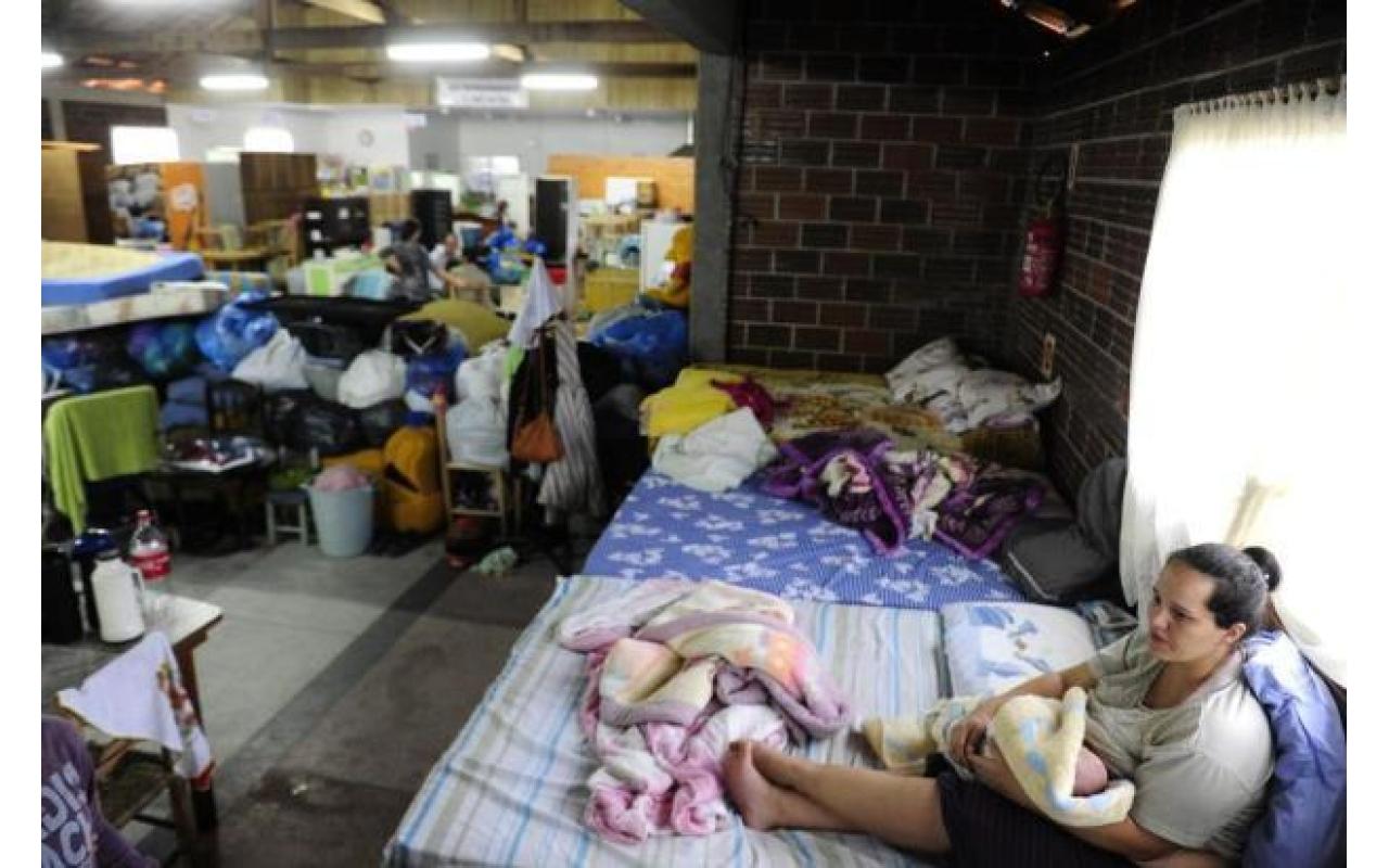 Famílias de Rio do Sul já estão em abrigos por causa da chuva 