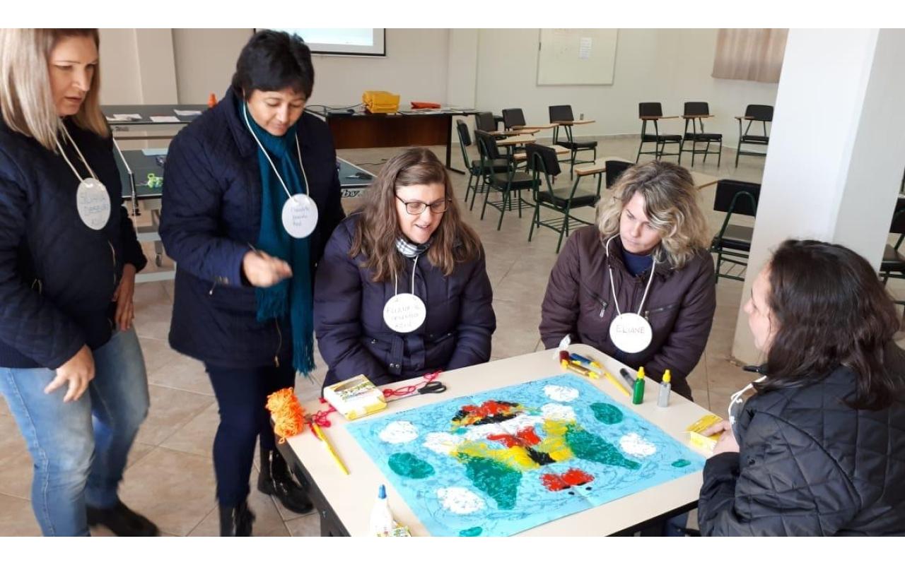 Fundação Roberto Marinho, do Grupo Globo de Comunicação, realiza dia de atividade pedagógica na Escola Mont’Alverne de Ituporanga