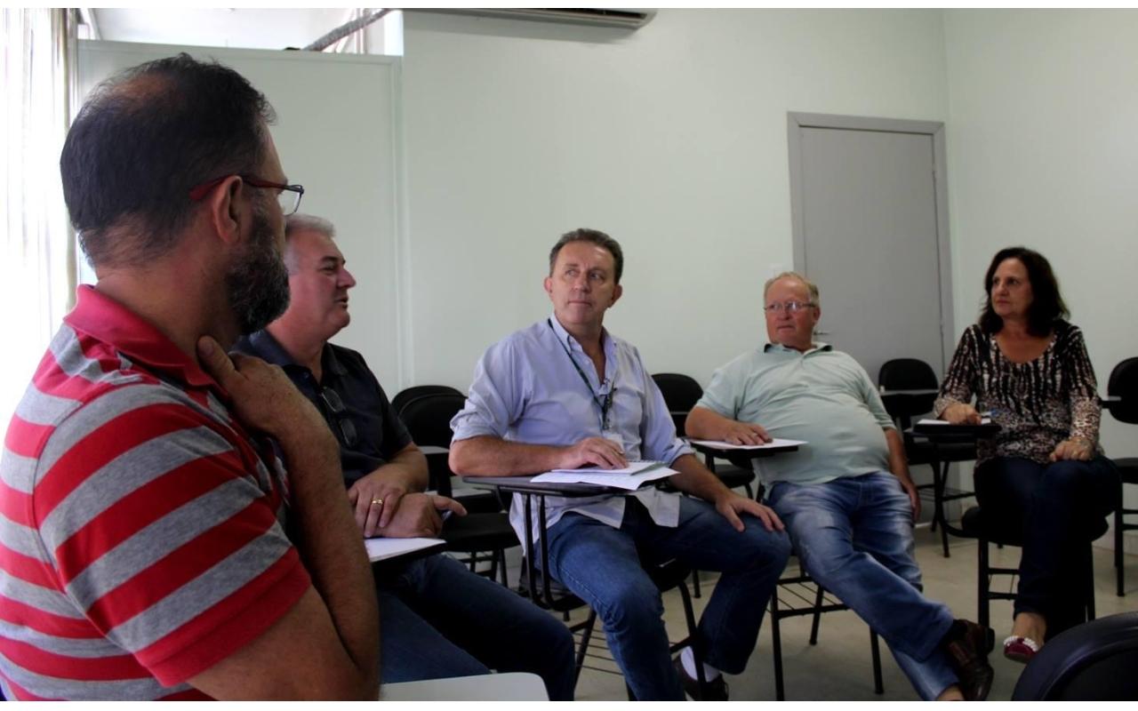 Gerentes de Políticas Socioeconômicas Rurais e Urbanas das ADRs do Alto Vale planejam ações para o desenvolvimento da agricultura