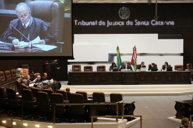 Governador sanciona auxílio-saúde para servidores aposentados do Judiciário de Santa Catarina  
