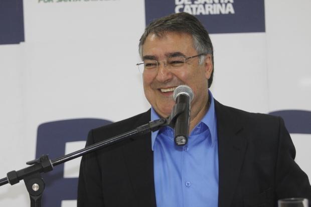 Governador visita barragem e inaugura casas modulares em Ituporanga   