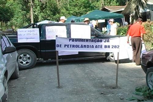 Governo do estado confirma que projeto para pavimentação da rodovia que liga Petrolândia a BR-282 será executado 