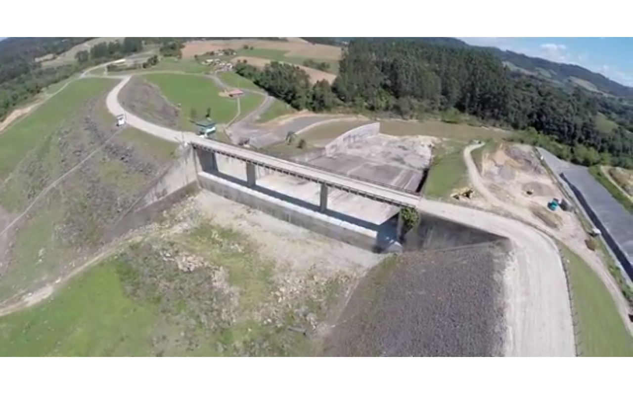 Governo Federal garante recursos para conclusão de sobrelevação de barragens no Alto Vale  