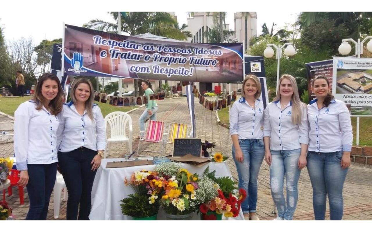 Grupo de Voluntários do Abrigo Mão Amiga promove  neste sábado a Ação “Envie Flores aos Acolhidos do AMA – Pague com Amor
