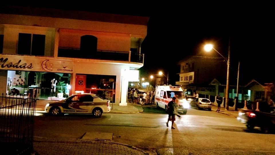 Homem morre após cair de sacada no centro de Imbuia