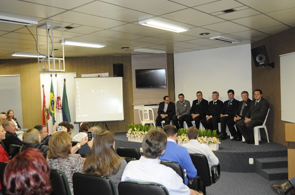 Hospital Regional Alto Vale comemora 21 anos