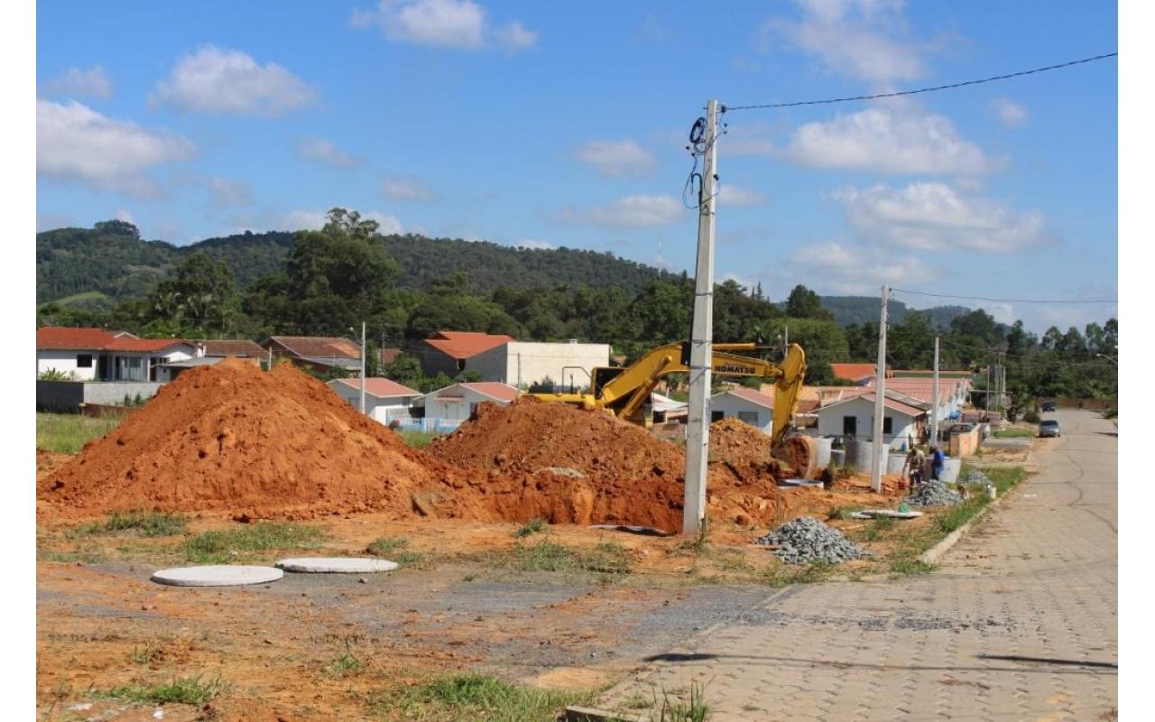 Inicia a construção de seis casas modulares pela Defesa Civil em Ituporanga