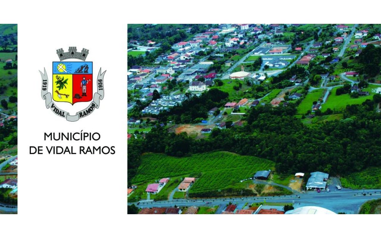 Iniciam obras de revitalização da praça municipal Nereu Ramos de Vidal Ramos
