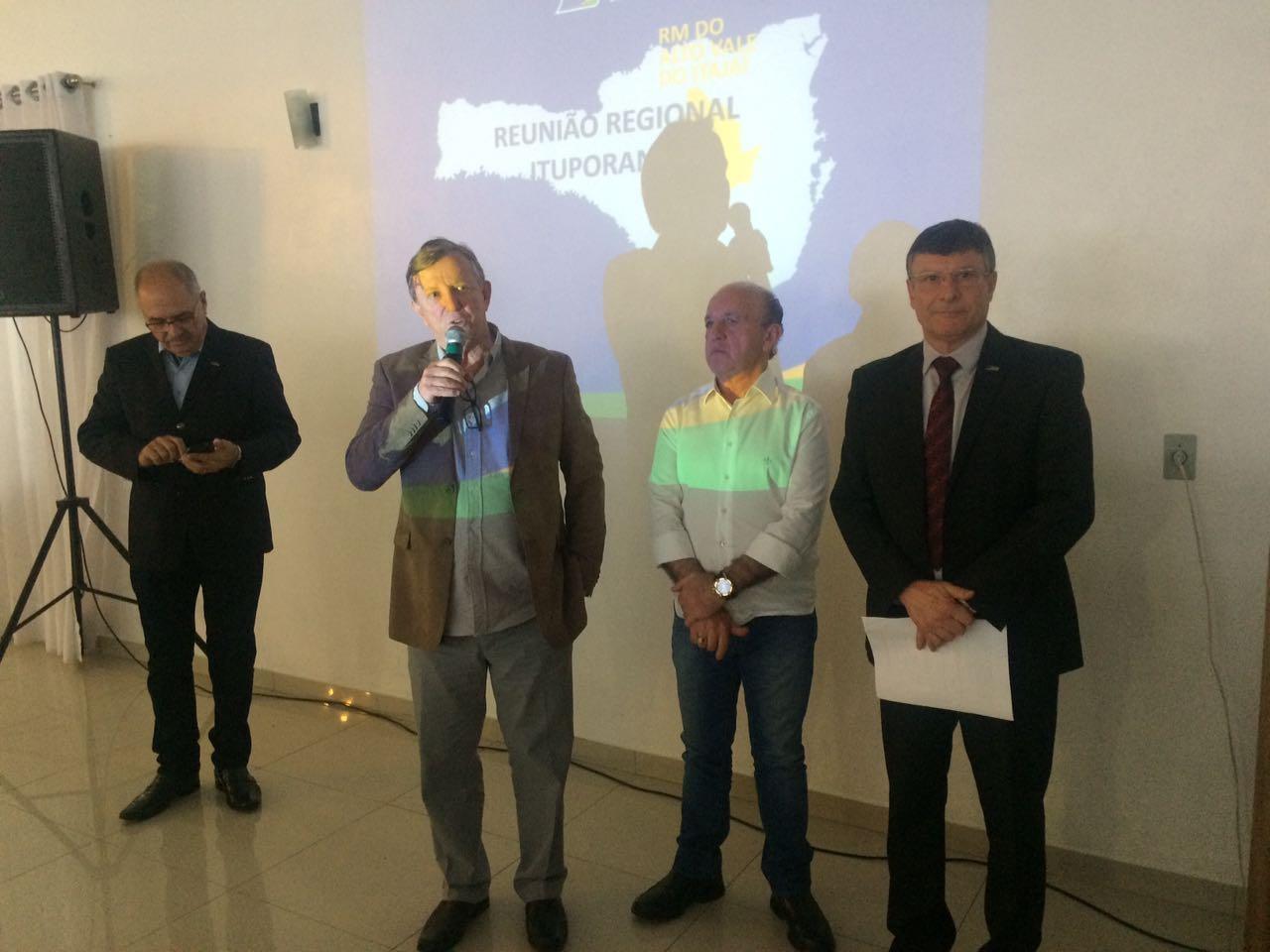 Ituporanga sedia reunião da Federação das Câmaras de Dirigentes Lojistas de Santa Catarina