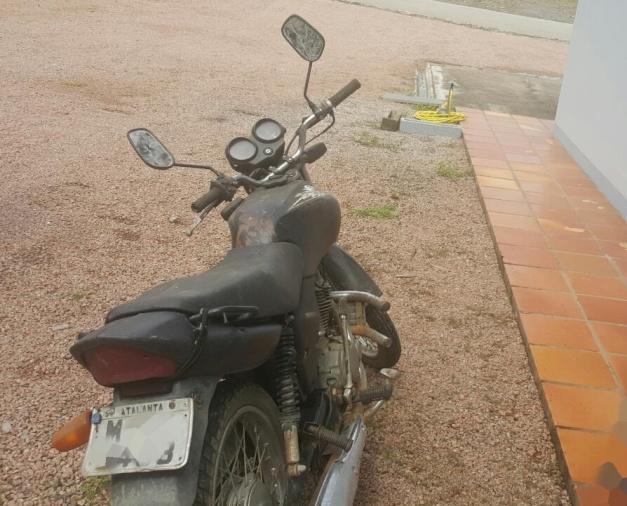 Jovem tenta furtar motocicleta de Delegacia e acaba preso em Atalanta 
