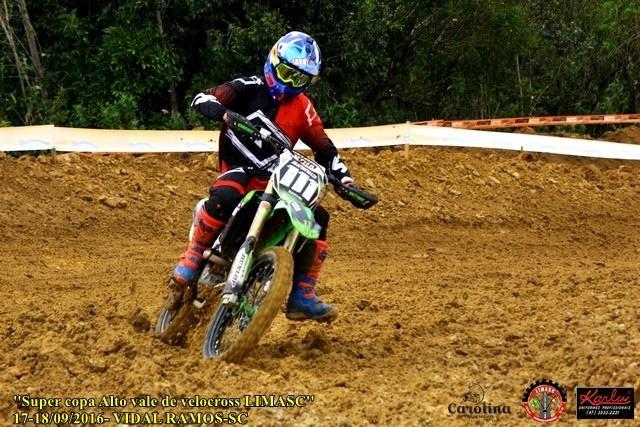 Juninho 111 vence duas categorias da etapa de Vidal Ramos da Copa Vale de Velocross  