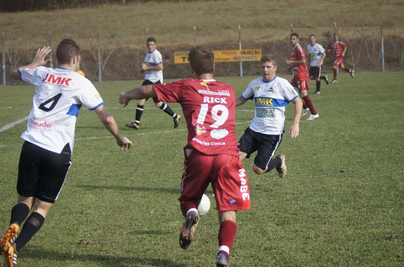 Liga: Muitos gols na 3ª rodada do Regional 