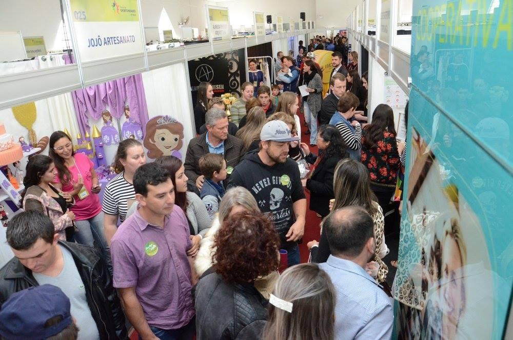Mais de 4.500 pessoas passaram pela Feira de Oportunidades realizada no final de semana em Ituporanga