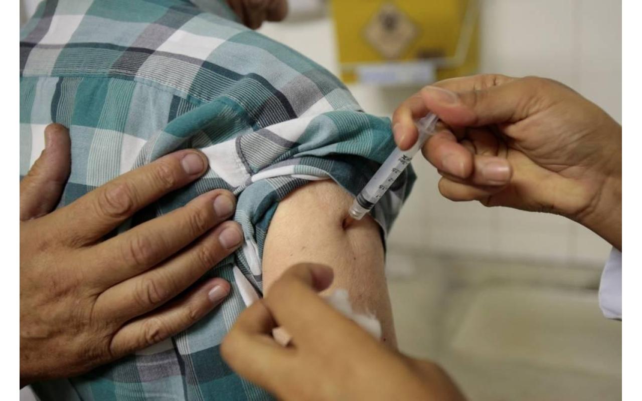 Moradores da região que forem viajar são orientados a tomar vacina contra a febre amarela