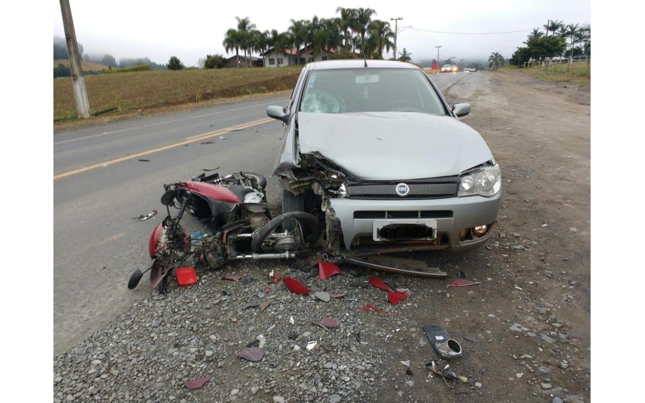 Motociclista fica ferida em acidente na SC-350 em Ituporanga