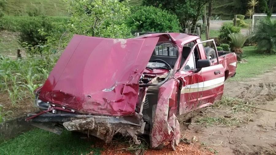 Motorista fica ferido após atropelar vaca na BR-470 em Trombudo Central 