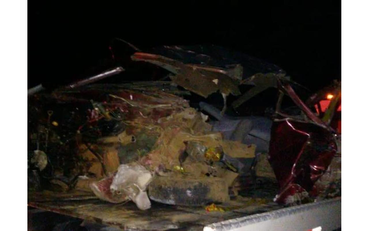 Motorista morre após bater carro em caminhão em Agronômica