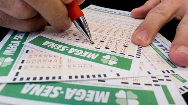 O sonho de ficar milionário com a Mega da Virada movimenta a lotérica de Ituporanga