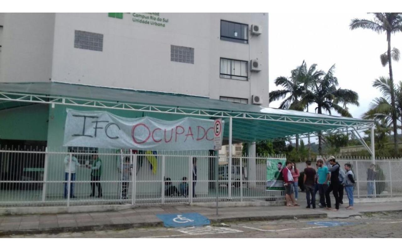 Ocupação do Instituto Federal Catarinense em Rio do Sul chega ao 13º dia