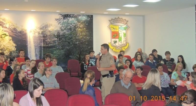 Palestra sobre Alcoolismo e Outras Drogas é realizada em Atalanta 