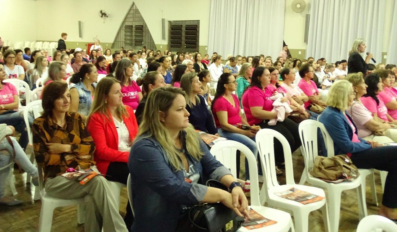 Palestra sobre câncer de mama e colo de útero reúne mais de 200 pessoas em Ituporanga