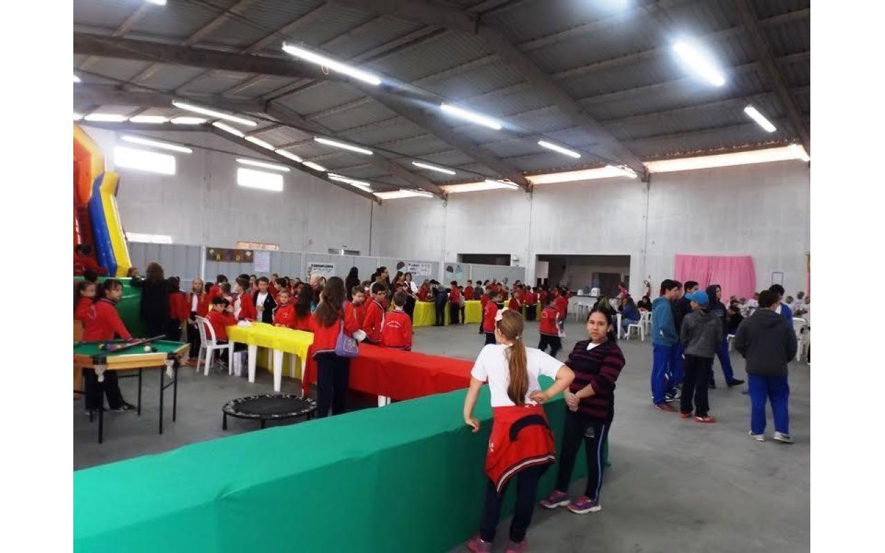 Petrolândia realiza Feira do Programa Jovens Empreendedores Primeiros Passos