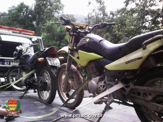 PM recupera motocicletas furtadas em Aurora