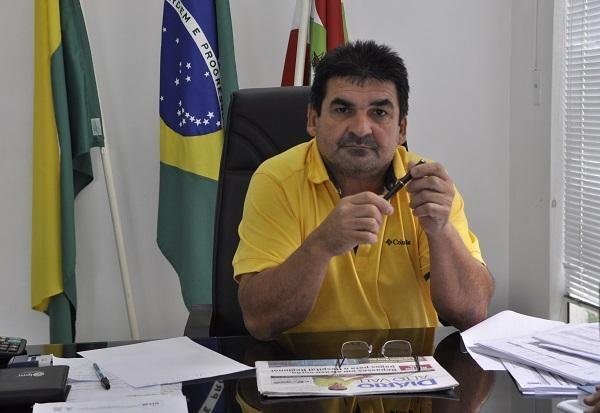 Prefeito de Aurora tem direitos políticos cassados
