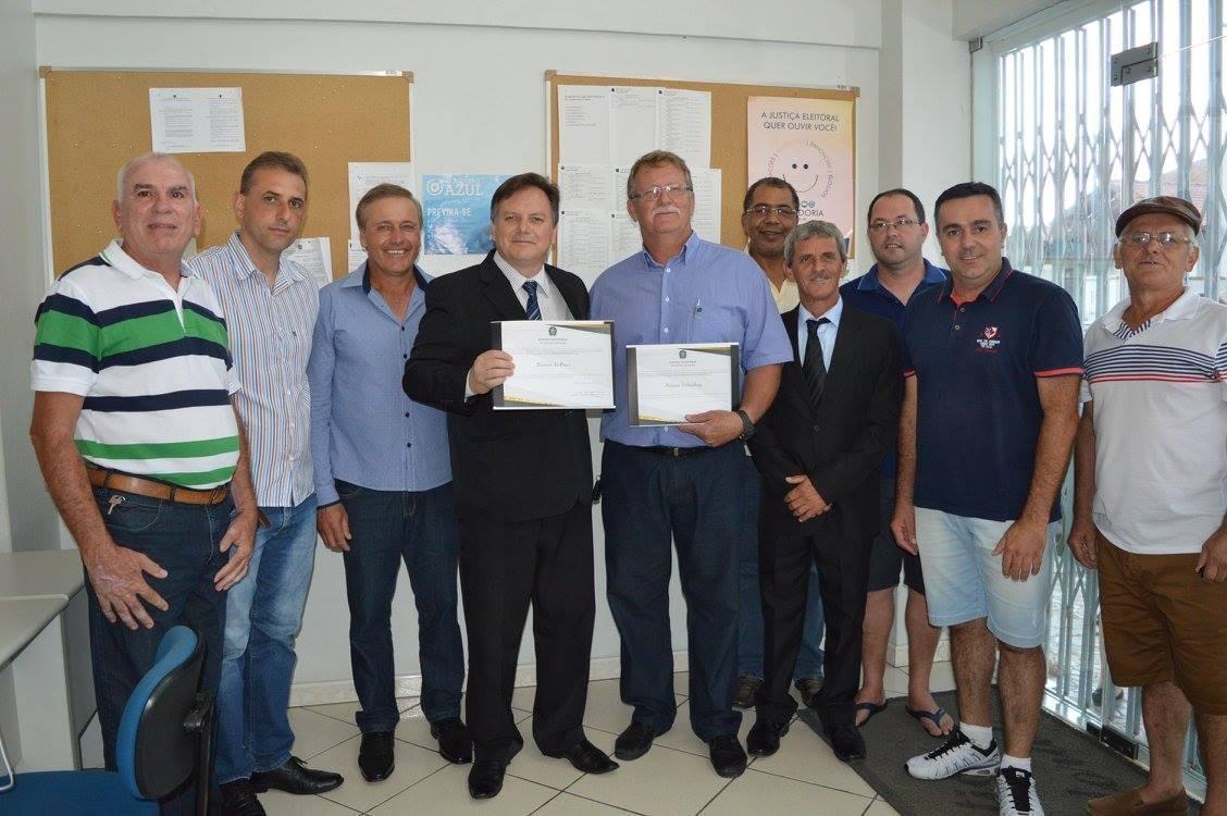 Prefeito e vice de Vidal Ramos são diplomados 