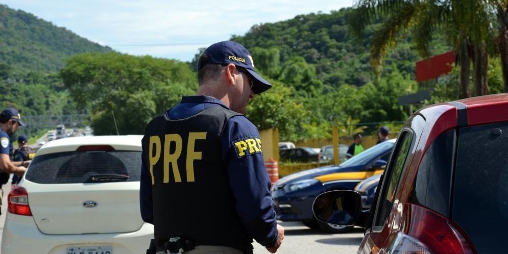 Rodovias do Alto Vale recebem reforço na fiscalização durante feriado de carnaval