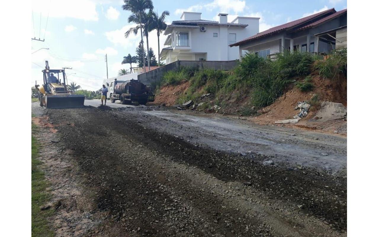 Ruas asfaltadas recebem operação tapa-buracos em Ituporanga