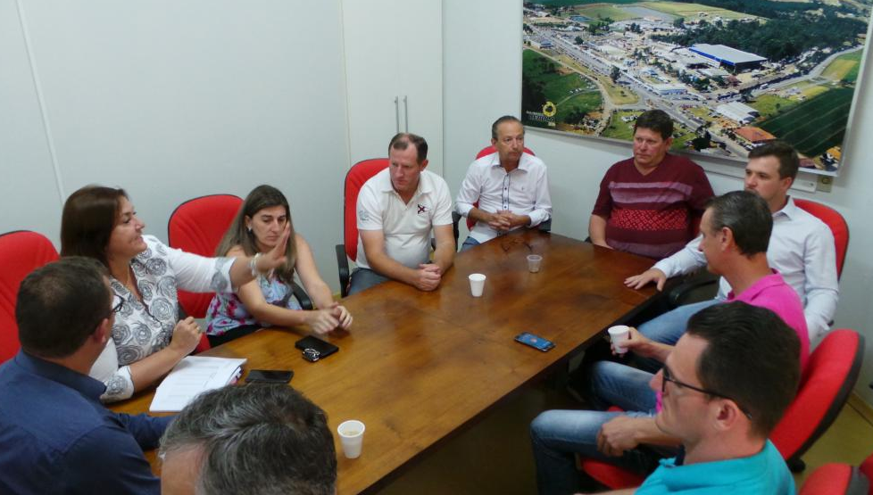 Secretária de Educação de Ituporanga esclarece na Câmara de Vereadores situação de vagas para a rede municipal de ensino