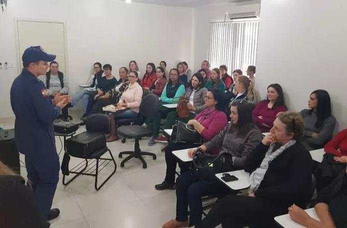 Secretaria de Educação de Ituporanga oferece palestras de primeiros socorros 