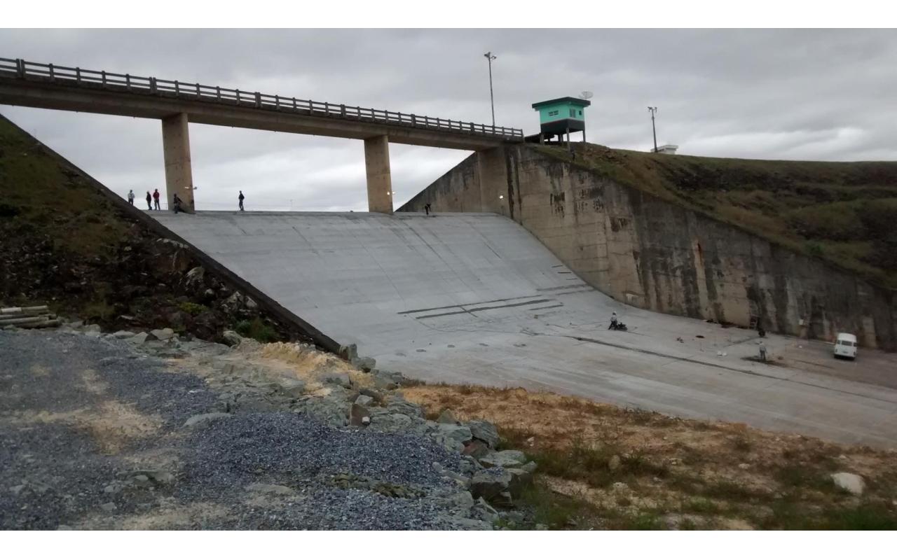 Secretário de Estado da Defesa Civil vistoria obras da barragem de Ituporanga