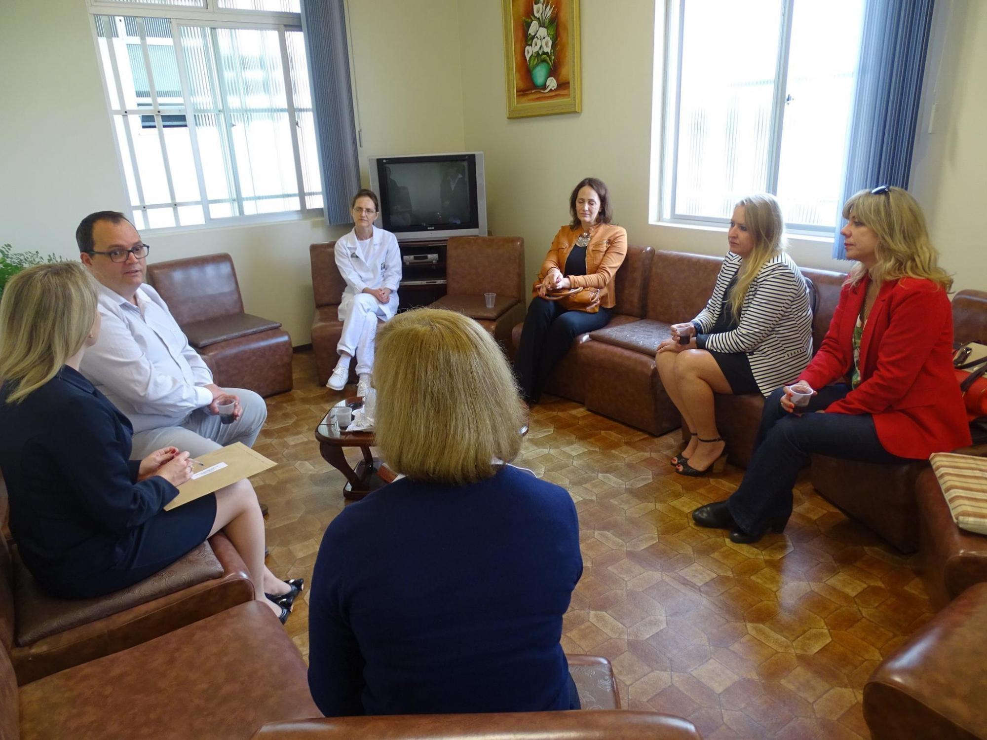 Superintendente da Secretaria de Estado da Saúde visita hospitais do Alto Vale