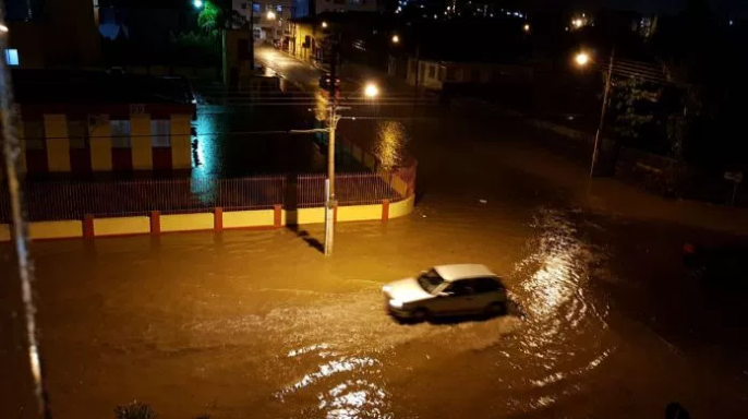Temporal causa prejuízos em Rio do Sul