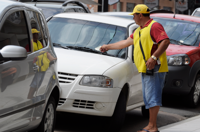 Veículos oficiais do Alto Vale não vão pagar estacionamento rotativo em Rio do Sul