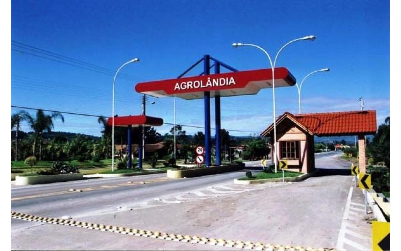 Vereadores e servidor de Agrolândia são condenados por viagem ao Paraguai para turismo com dinheiro público 