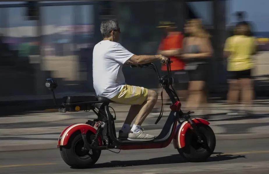 Novas regras para bicicletas elétricas e ciclomotores entram em vigor a partir de 2026