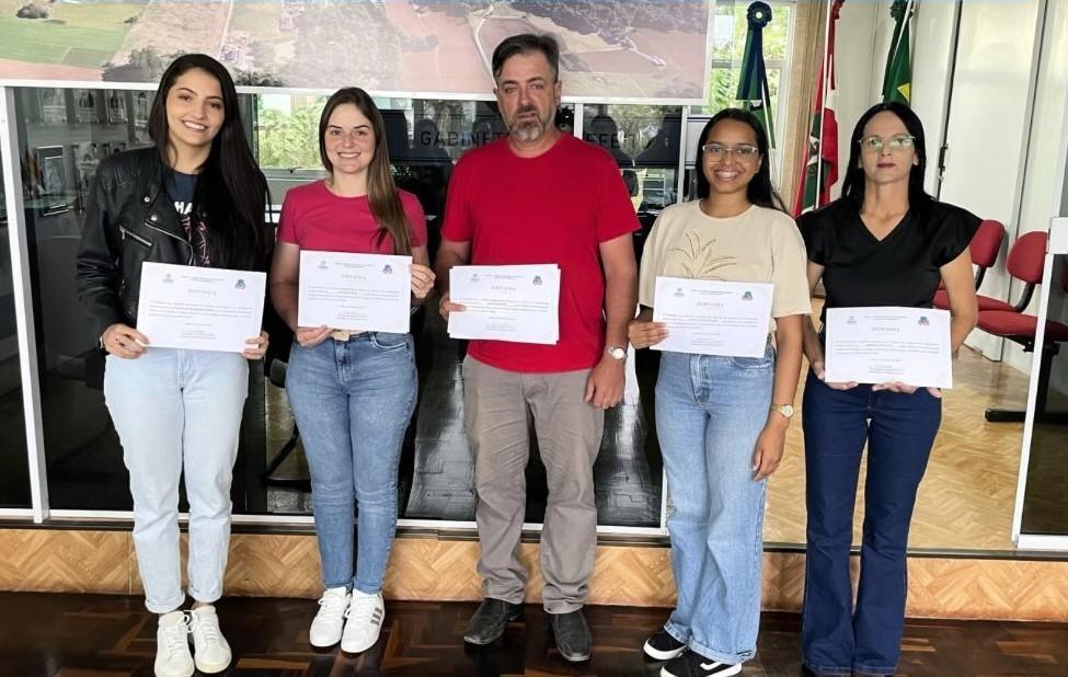 Novos conselheiros tutelares são empossados em Imbuia