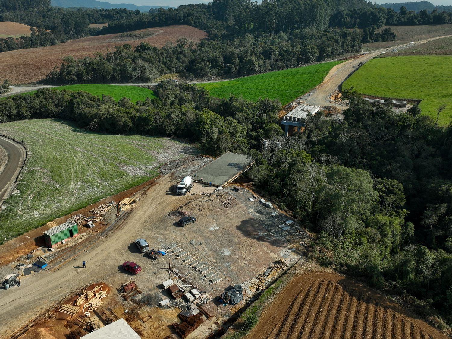 Obra da ponte na SC-281 entre Atalanta e Ituporanga está 75%  concluída