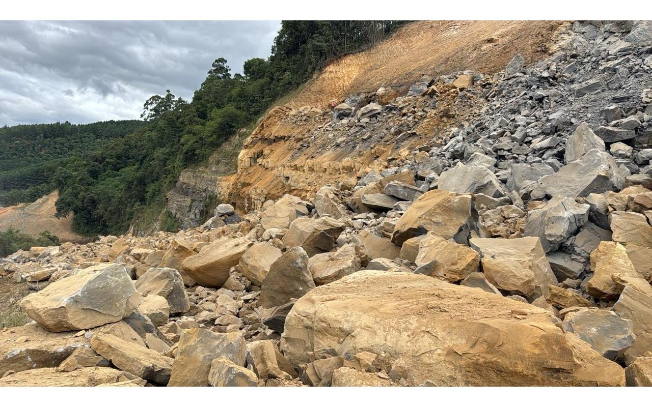 Obra da SC-281, entre Ituporanga e Atalanta, deve ser retomada na próxima quinzena