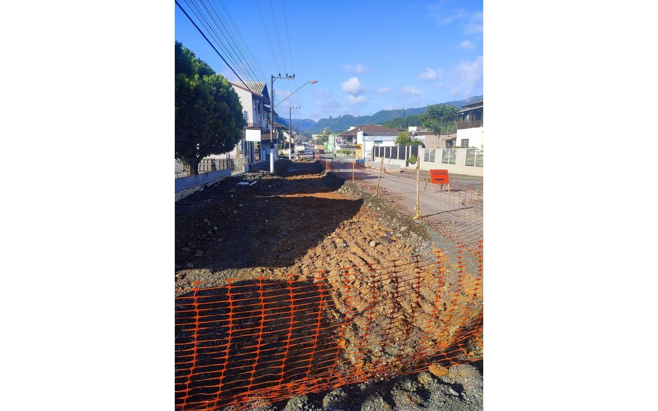 Obras de revitalização da Avenida Jorge Lacerda em Vidal Ramos são retomadas