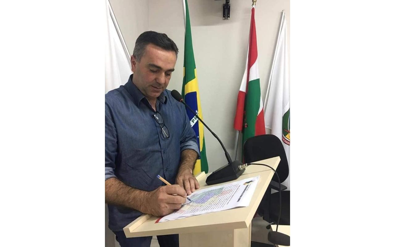 Odilmar de Souza é empossado oficialmente como prefeito de Vidal Ramos