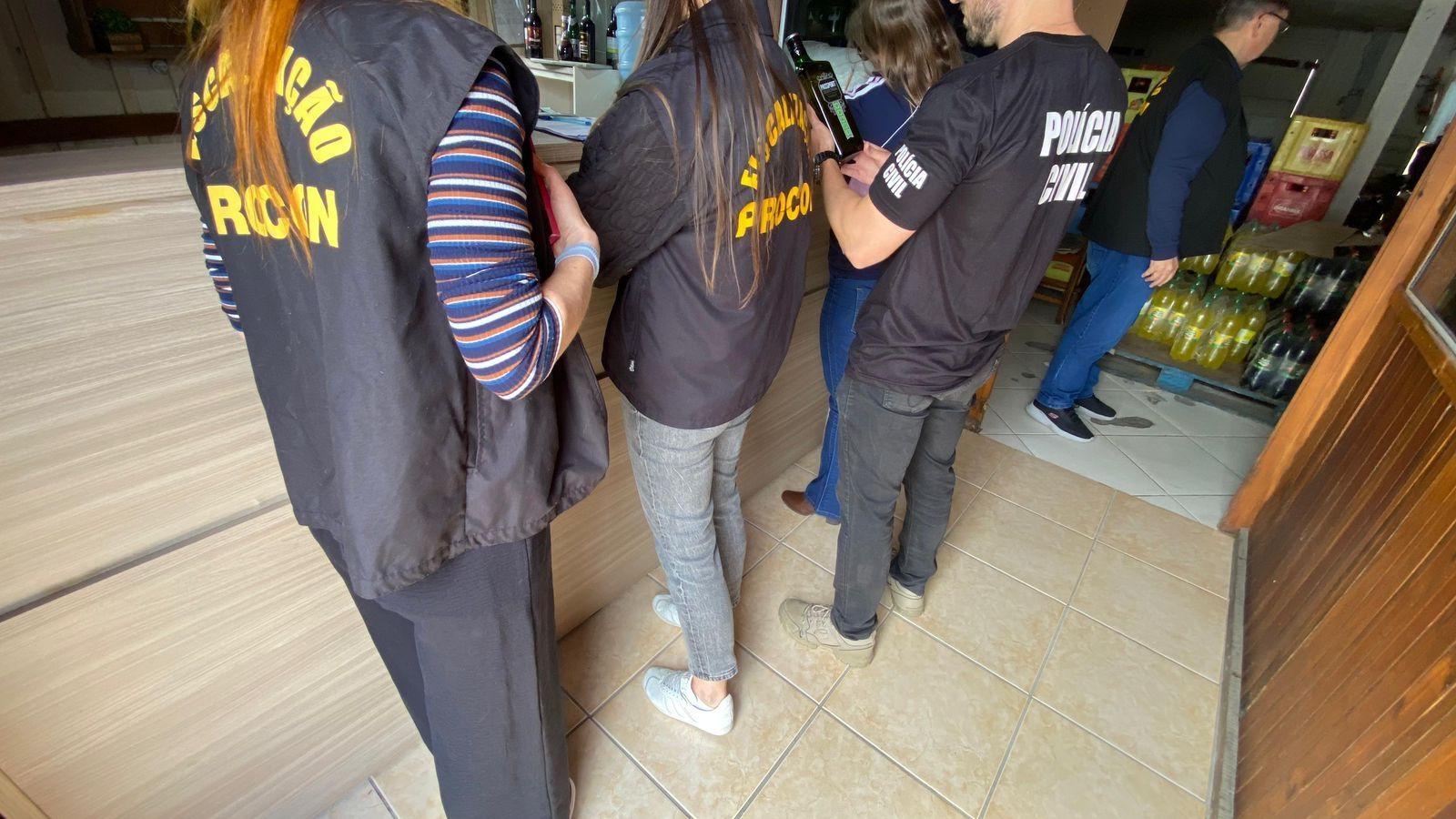 Operação conjunta fiscaliza venda de bebidas alcoólicas em cidade do Alto Vale