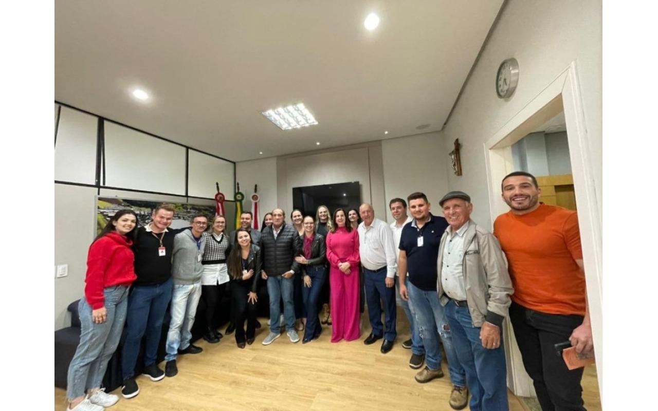 Deputado Oscar Gutz visita Ituporanga e se compromete em agilizar processos para construção da nova APAE