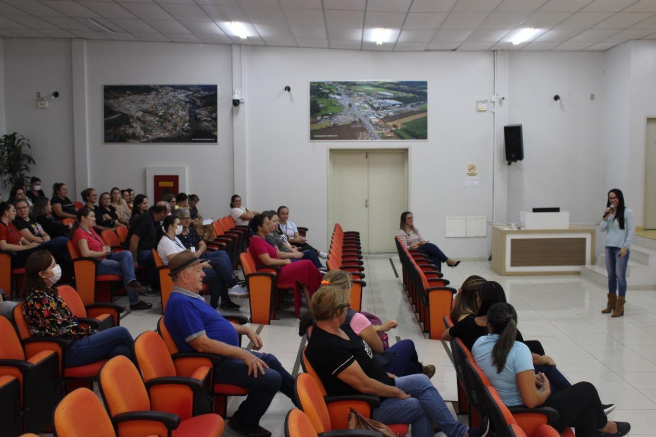 Palestra para conscientizar e diminuir preconceitos sobre o autismo é realizada em Ituporanga