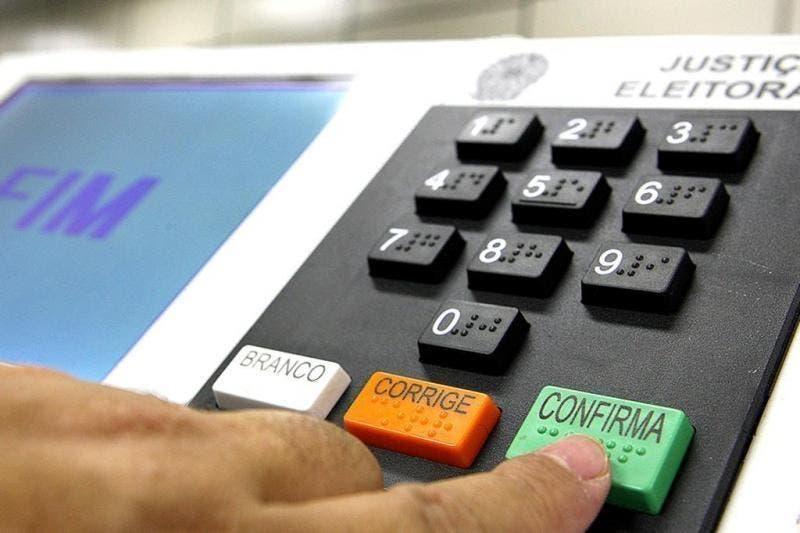 Parlamentares e dirigentes partidários estimam adiar 1º turno das eleições para 15 de novembro 