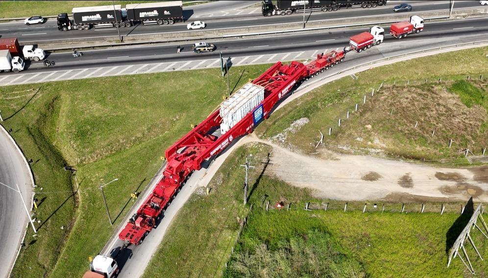 Passagem de carga superdimensionada causará lentidão nas BRs-470 e 101 nesta quinta (23)