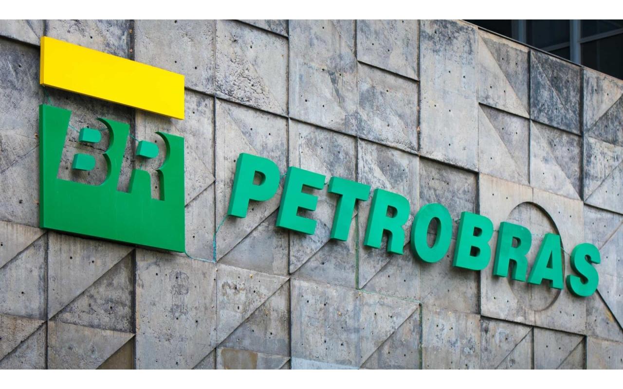 Petrobras reduz em R$ 0,18 o preço do litro do diesel para as distribuidoras